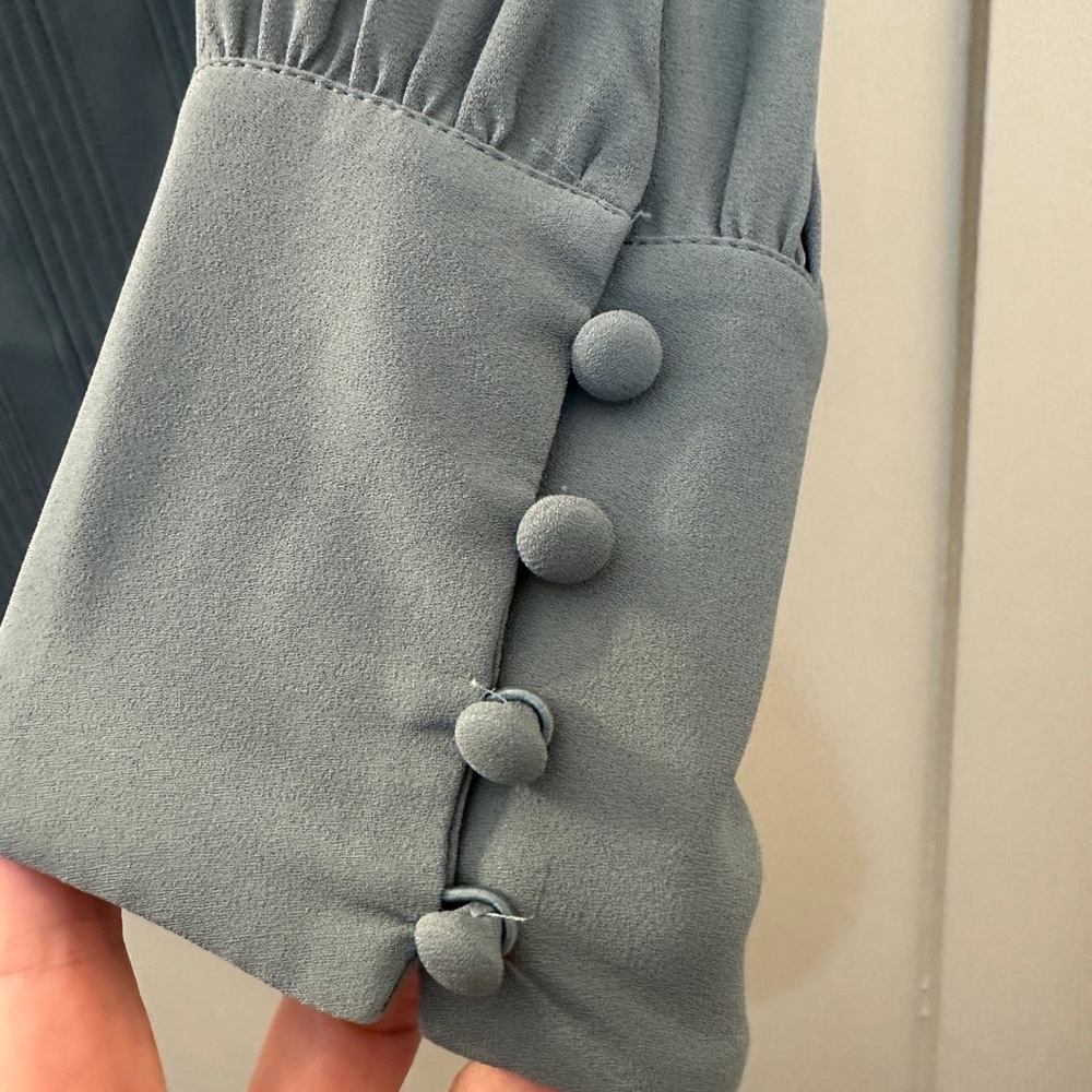 Blue gray blouse - Picture 4 of 5